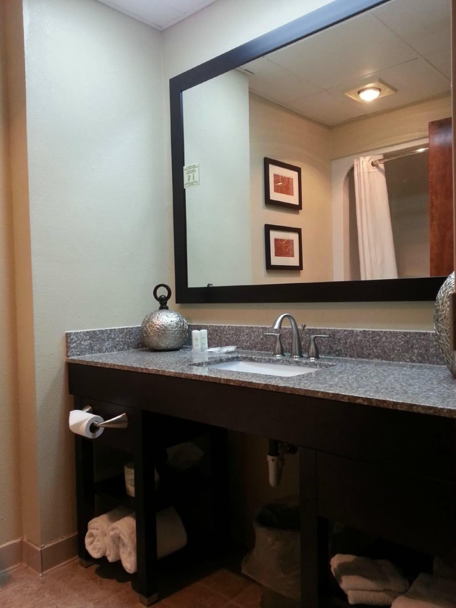Comfort Suites Лебанон Экстерьер фото