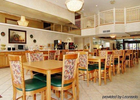 Comfort Suites Лебанон Ресторан фото