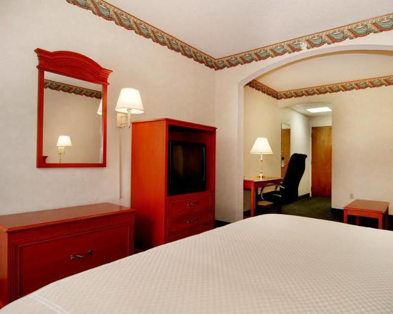 Comfort Suites Лебанон Экстерьер фото